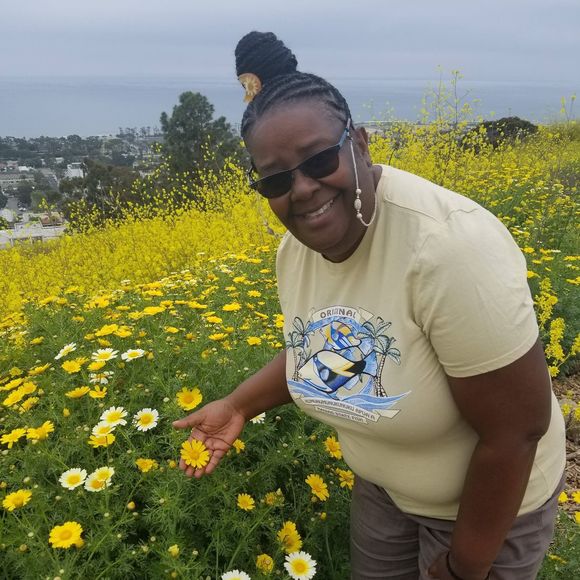 Meet your Posher, Shelly - Picture 1 of 1